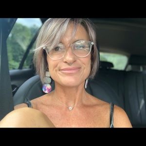 Meet your Posher, Casie